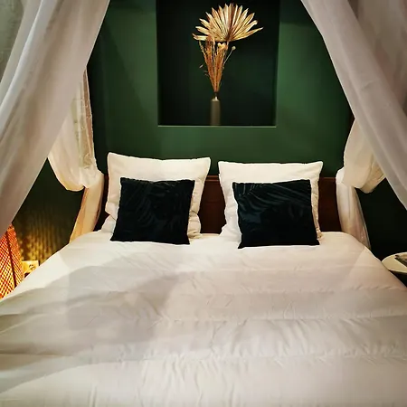 La Discretion By Connexion كان