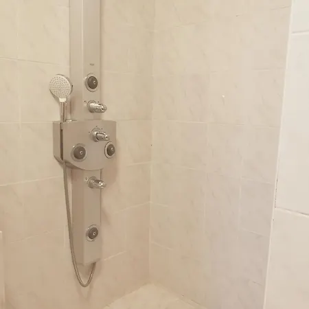 La Discretion By Connexion Apartament *