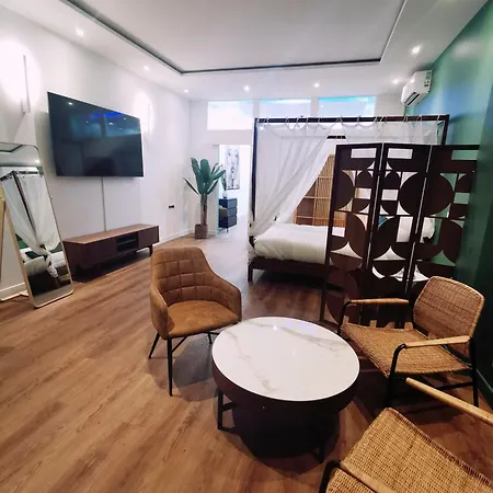 La Discretion By Connexion *